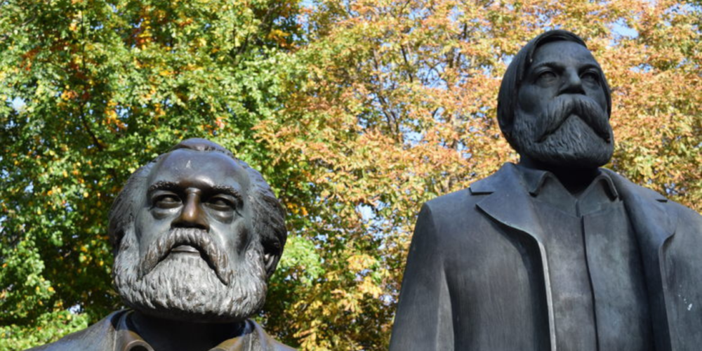 دیکتاتوری و دمکراسی