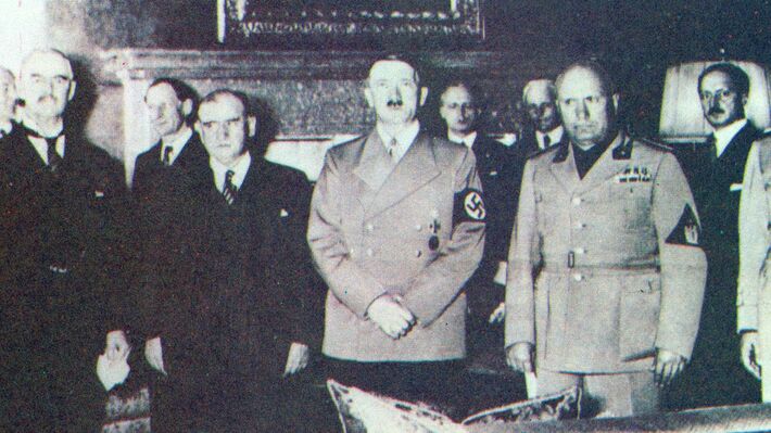 یک ضیافت ضد-کمونیستی دیگر با چاشنی «چپ»