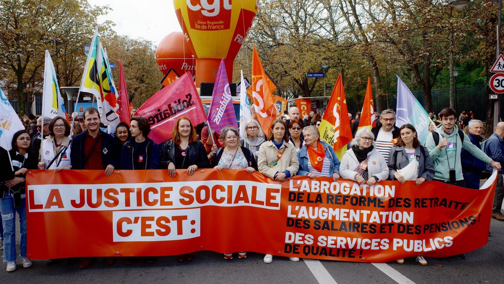 تظاهرات علیه سیاست‌های ریاضتی دولت راست ماکرون