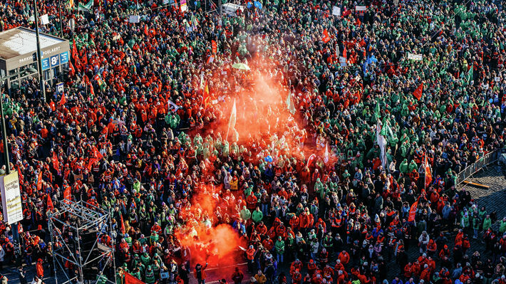 اعتصاب سراسری و تظاهرات بزرگ در بروکسل علیه «اصلاح» نظام بازنشستگی