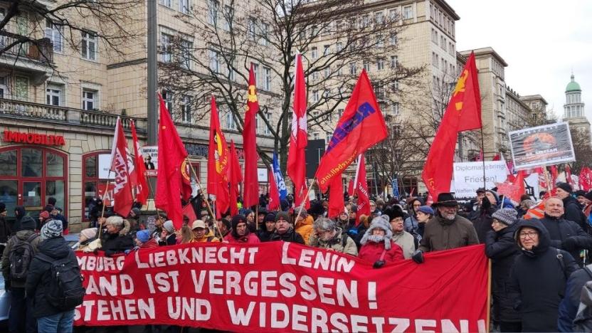نقش تغییرناپذیر سوسیال دموکرات‌های آلمان: حمله پلیس به راه‌پیمایی لنین-لیب‌کنشت-لوکزامبورگ در برلین
