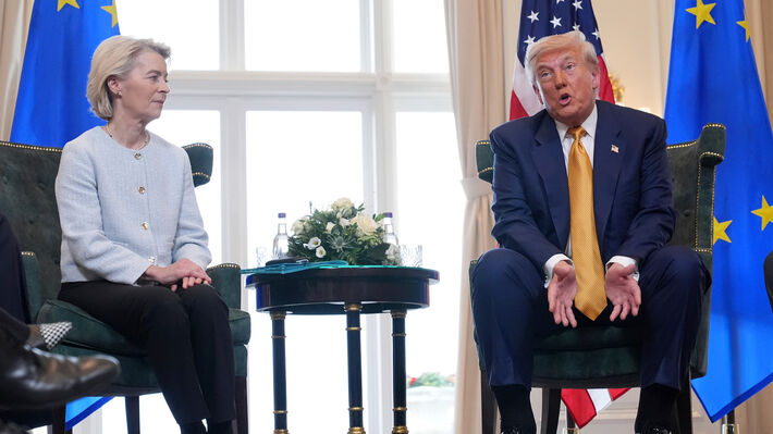 اتحادیه اروپا «نگران» از این‌که در مقابل ایالات متحده و چین هم‌چنان یک «کوتوله اقتصادی» است